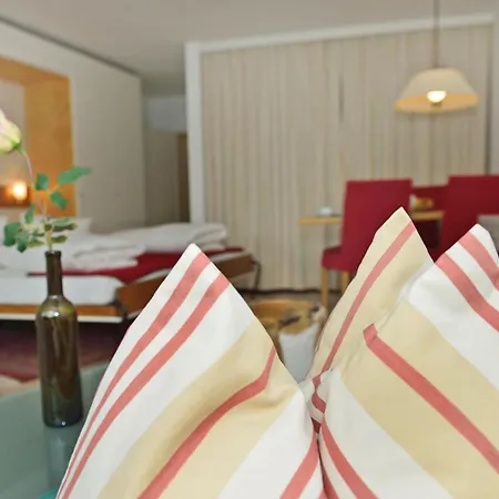 Apartamento Parkareal - Freier Blick Auf Berge, Ruhig, Sonnig, Sw-balkon, Parkplatz *