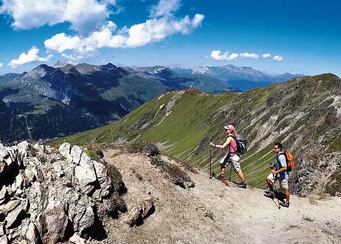 Parkareal - Freier Blick Auf Berge, Ruhig, Sonnig, Sw-balkon, Parkplatz Apartman